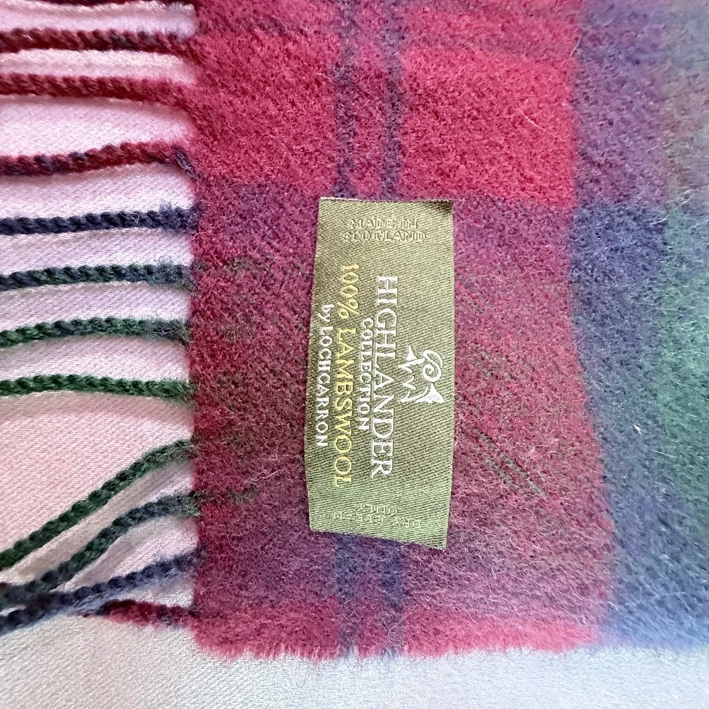 Lochcarron Highlander Scotland Red/Navy/Green Tartan Plaid Lambswool Scarf - Picture 6 of 9
